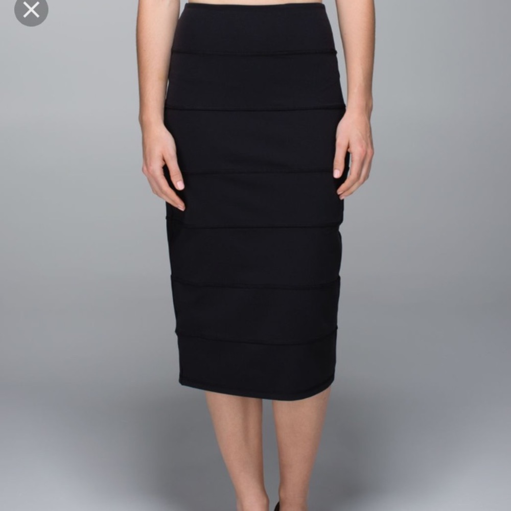 Black Lululemon Yoga Over skirt size 6